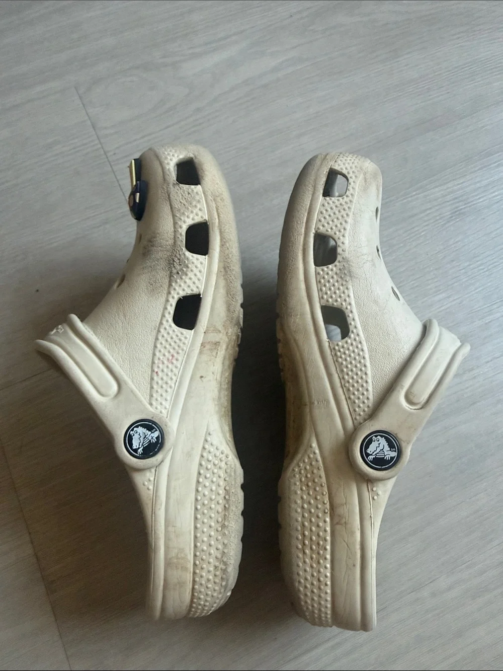 CROCS Kids Classic Clog in Off-White with Charms